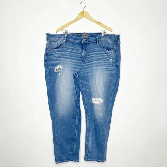 Torrid Boyfriend Straight Leg Jeans Distressed Denim Size 26 R - Picture 2 of 7